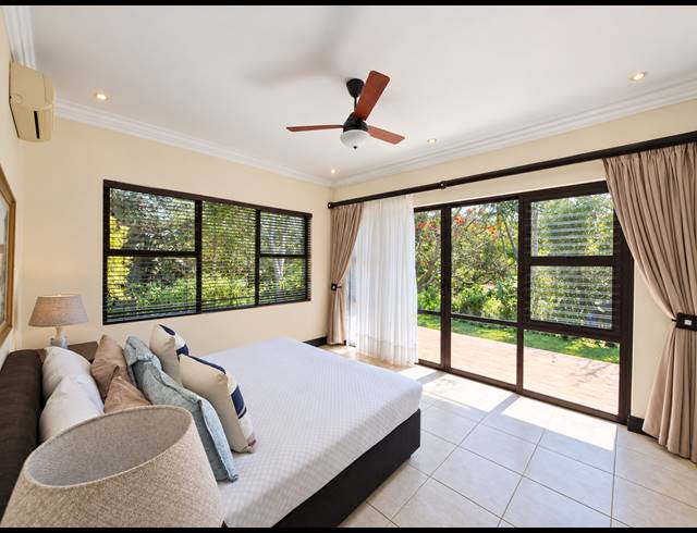 4 BEDROOM TOWNHOUSE TO LET IN BALLITO CENTRAL